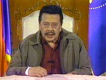 Τελεσίγραφο στον Εστράντα να παραιτηθεί από την αντιπολίτευση των Φιλιππίνων