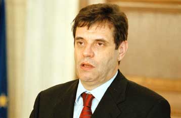 Στο Σαράγεβο για να ενισχύσει τη σταθερότητα στην περιοχή ο Β.Κοστούνιτσα