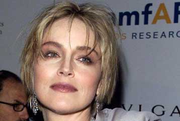 Οι παραγωγοί σκέφτονται να αντικαταστήσουν τη Σάρον Στόουν στο «Βασικό ένστικτο 2»