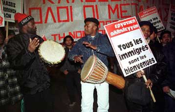 Να νομιμοποιηθούν στη χώρα μας ζητούν οι μετανάστες