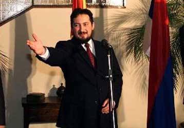 Σκάνδαλο τηλεφωνικών υποκλοπών συγκλονίζει την ΠΓΔΜ – Για «Γουότεργκεϊτ» κάνει λόγο ο Τύπος