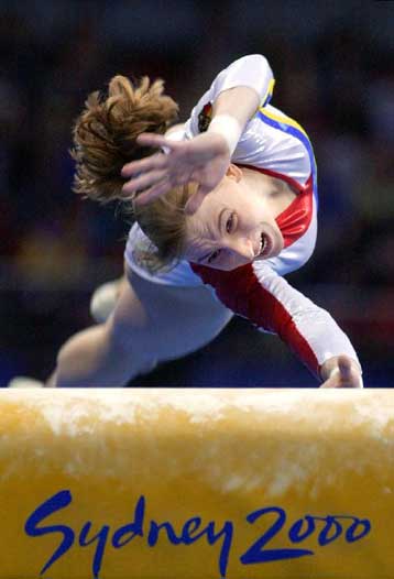 Την αποχώρησή της από την ενεργό δράση ανακοίνωσε η Αμανάρ