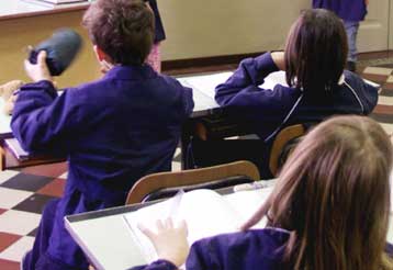 Πρωτοφανές έγκλημα σε σχολείο της Στοκχόλμης συγκλονίζει τη σουηδική κοινή γνώμη