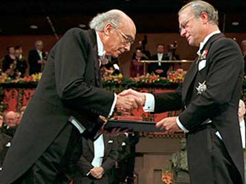 Ο νομπελίστας συγγραφέας Σαραμάγκου τον Απρίλιο στην Αθήνα