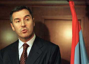 Με καλή διάθεση αλλά αντίθετες απόψεις, Κοστούνιτσα και Τζουγκάνοβιτς συζητούν το μέλλον της ΟΔΓ