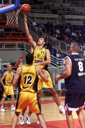 30) με Τάου στο ΟΑΚΑ