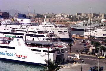 Εκπτώσεις στα ναύλα συγκεκριμένων δρομολογίων εξήγγειλε ο Χρ.Παπουτσής