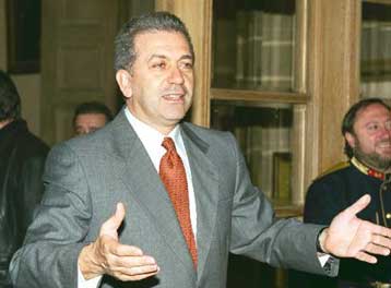 Ευοίωνες αναμένεται να είναι οι επικείμενες δημοσκοπήσεις για το κόμμα Αβραμόπουλου