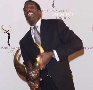 Οι κορυφαίοι του 2000 τιμήθηκαν εν μέσω χειροκροτημάτων και… δακρύων