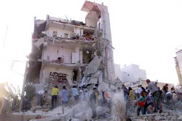 Ελεύθεροι οι υπεύθυνοι για την κατάρρευση της πολυκατοικίας στη Μεταμόρφωση