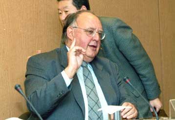 Με… χιούμορ απαντά ο Πάγκαλος στις δηλώσεις του κυβερνητικού εκπροσώπου