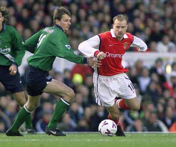 «Κανονιέρης» έως το 2003 ο Ντένις Μπέργκαμπ