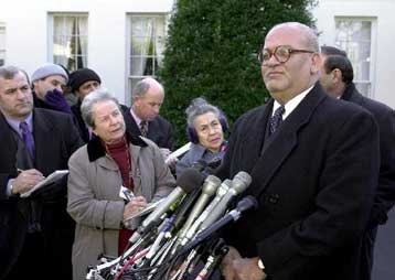 Στο τραπέζι των διαπραγματεύσεων επέστρεψαν οι αντιπροσωπείες Ισραηλινών και Παλαιστινίων