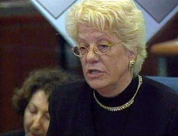 Δεν το βάζει κάτω η Ντελ Πόντε και επιμένει να συναντηθεί με τον Κοστούνιτσα