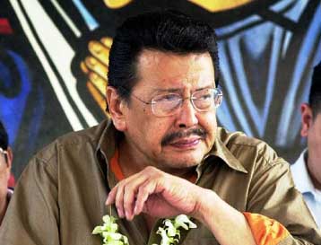 Την προσκόμιση των τραπεζικών εγγράφων που «καίνε» τον Εστράντα ζητά ο δημόσιος κατήγορος