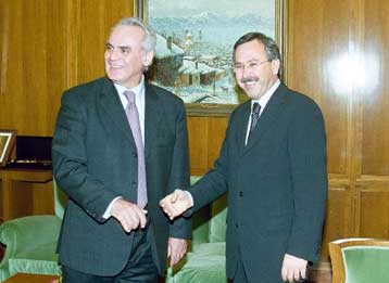 Το θέμα του απεμπλουτισμένου ουρανίου κυριάρχησε στη συνάντηση Τσοχατζόπουλου – Χάσικου