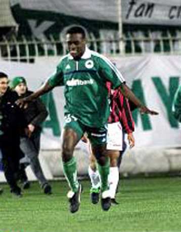 Ήλθε, σκόραρε και πληρώνει πρόστιμο ο Μπόατενγκ, όπως και ο Λυμπερόπουλος