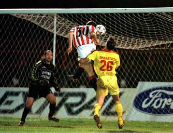 Σκόραρε όποτε ήθελε ο πρωταθλητής χειμώνα Ολυμπιακός και νίκησε τον Αθηναϊκό με 5-1