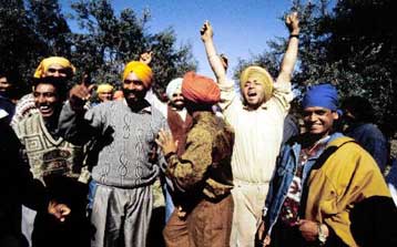 Καλό και πολυπολιτισμικό 2001 από τους μετανάστες