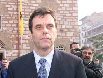 Την Αθήνα επισκέπτεται την Τρίτη ο Κοστούνιτσα – Δεν πιστεύω ότι ο Μιλόσεβιτς θα παραδοθεί, δηλώνει