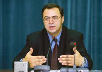 Δέσμη μέτρων για την ενίσχυση της επιχειρηματικότητας προωθεί το υπουργείο Ανάπτυξης