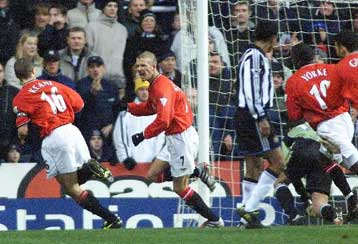 Ο Ντέιβιντ Μπέκαμ διέψευσε ότι έχει υπέρογκες απαιτήσεις για να μείνει στη Μάντσεστερ Γιουνάιτεντ