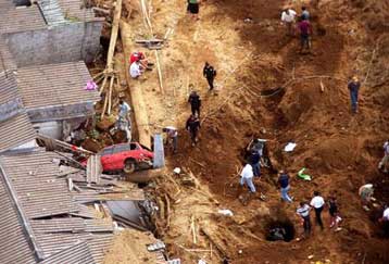 Στους 136 νεκρούς ο μέχρι στιγμής απολογισμός του σεισμού στο Σαλβαδόρ – Ξεπερνούν τους 1.200 οι αγν