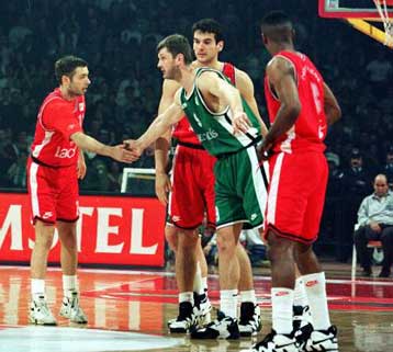 Από τον Τζένκινς στον Οικονόμου – Οι παίκτες που άλλαξαν «στρατόπεδο» μεταξύ Ολυμπιακού – Παναθηναϊκ