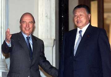 Συνεργασία στον τουρισμό και τον πολιτισμό βλέπουν Σημίτης – Μόρι