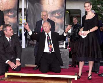 Ο σερ Αντονι Χόπκινς άφησε το… σημάδι του στο Χόλιγουντ