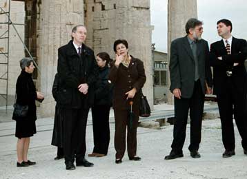 Τις ελληνικές θέσεις για την επιστροφή των Γλυπτών προωθεί ο Καναδάς