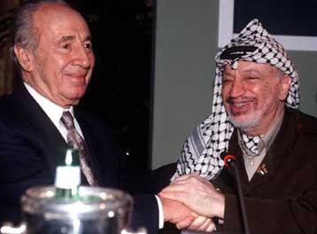 Υπό Πέρες και Αραφάτ η νέα συνάντηση των αντιπροσωπειών Παλαιστινίων και Ισραηλινών