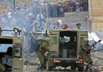 Να συνεχίσουν τις διαπραγματεύσεις συμφώνησαν Ισραηλινοί και Παλαιστίνιοι