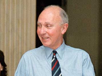 Εμμένει στη στάση του ο Ντενκτάς, παρά τις προσπάθειες Βρετανών και Αμερικανών