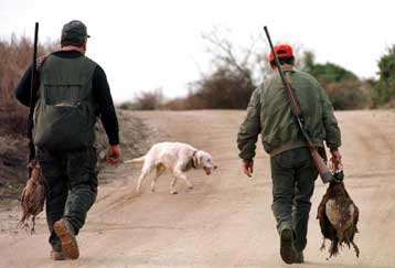 Αστυνομικοί της ΠΓΔΜ πυροβόλησαν Έλληνες κυνηγούς τραυματίζοντας έναν από αυτούς