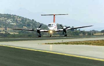 Στα ύψη τα αεροπορικά εισιτήρια εσωτερικού με τη λειτουργία του αεροδρομίου στα Σπάτα