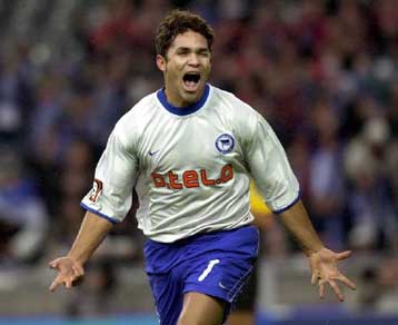 Γκολ της χρονιάς στη Γερμανία η «βολίδα» του Βραζιλιάνου Αλβες από 52μ.