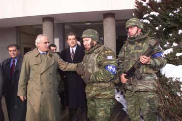 Διάχυτη η ανησυχία μεταξύ των Ελλήνων στρατιωτών στο Κόσοβο για το «σύνδρομο των Βαλκανίων»