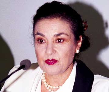 Η Γλυπτοθήκη βρήκε στέγη στους… στάβλους του Ιππικού στο Γουδί