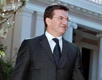 Πανεπιστημιακοί στο πλευρό του Στ.Τραχανά για την υπερτιμολόγηση συγγραμμάτων