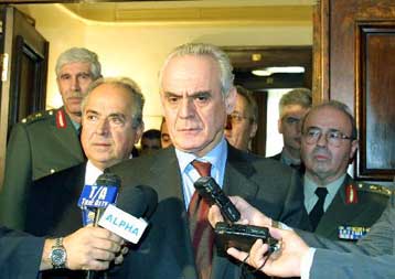 Δεν σχετίζονται οι κρίσεις στις ΕΔ με το «σύνδρομο των Βαλκανίων», υποστηρίζει ο Ακης Τσοχατζόπουλος