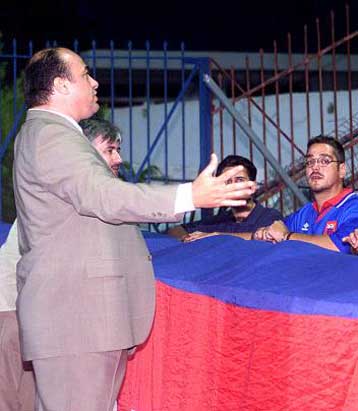 Σε απολογία κλήθηκε ο Αχ.Μπέος και κινδυνεύει με έκπτωση από το αξίωμα του προέδρου του Πανιωνίου