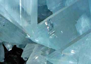 Ο παλαιότερος κρύσταλλος που έχει εντοπιστεί στη Γη αποκαλύπτει την ηλικία του φλοιού της