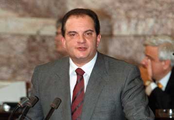 Στο Βερολίνο ο Καραμανλής για τη σύνοδο του Ευρωπαϊκού Λαϊκού Κόμματος – Δεν θα συναντηθεί με Γιλμάζ