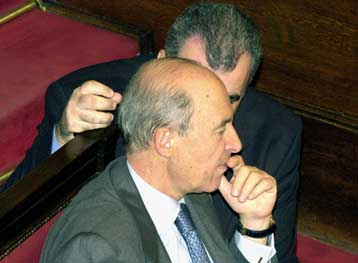 Σε ερωτήσεις για το απεμπλουτισμένο ουράνιο απαντά την Παρασκευή στη Βουλή ο πρωθυπουργός