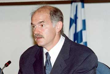 Επαφές Γ.Παπανδρέου με ομολόγους του από βαλκανικές χώρες για το απεμπλουτισμένο ουράνιο