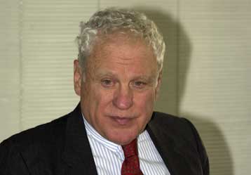 Οι Τουρκοκύπριοι πρέπει να επανέλθουν στο τραπέζι των διαπραγματεύσεων, υποστηρίζει ο Μόουζες