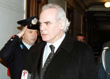 Κρίσεις αρχηγών των ΕΔ και απεμπλουτισμένο ουράνιο στο ΚΥΣΕΑ της Πέμπτης