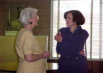 Διχασμένα τα μέλη της FCC για τη συγχώνευση AOL – Time Warner