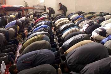 Έξι νεκροί από επίθεση ενόπλων σε τζαμί της Υεμένης